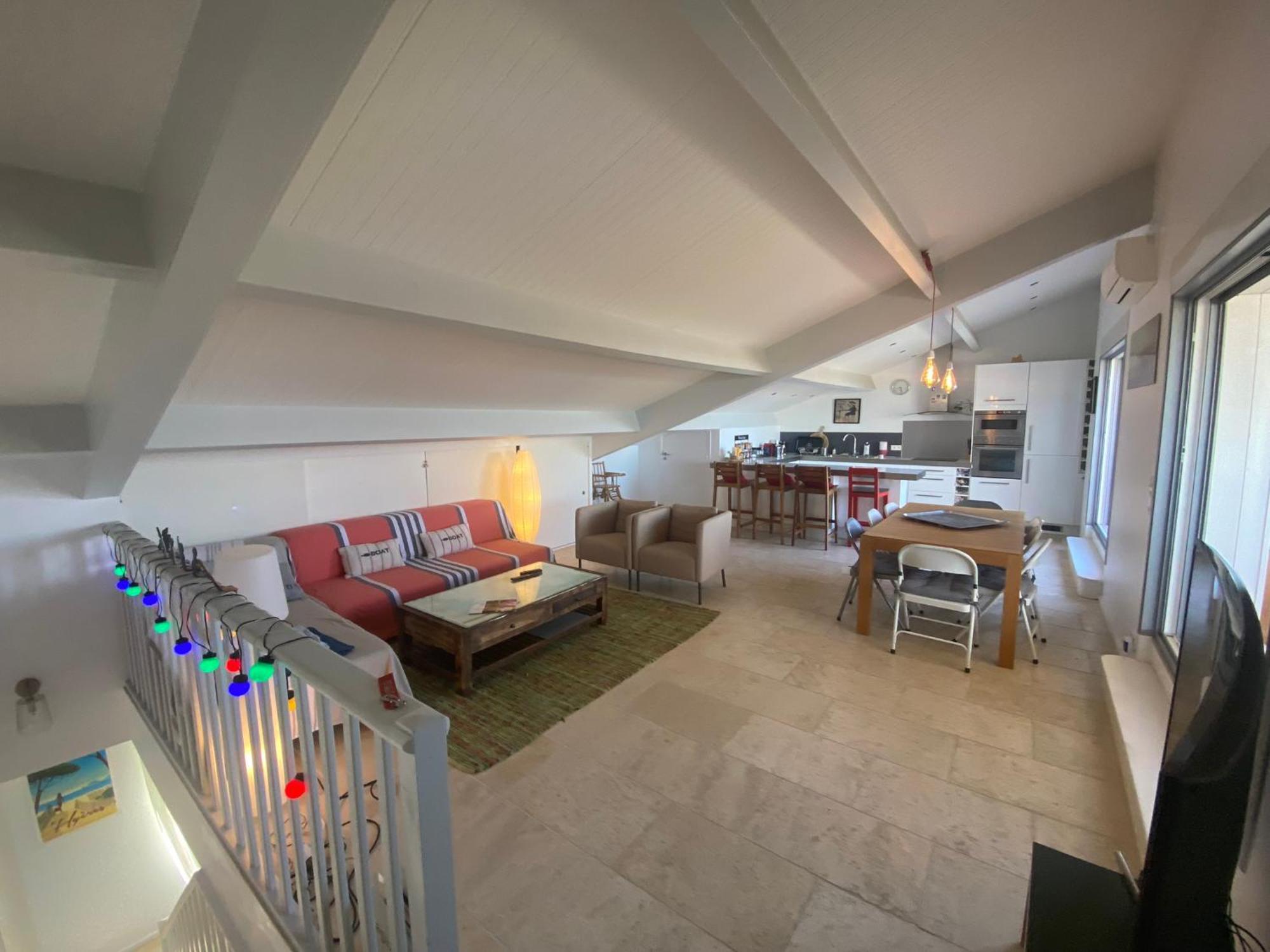 Apartment Port Duplex Plein Sud 200 M2 Et 100 M2 De Terrasse Hyères